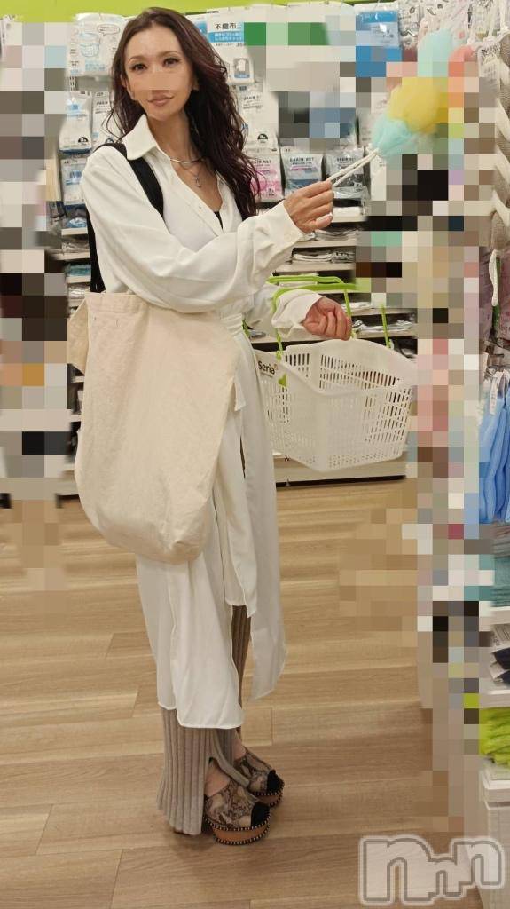 新潟デリヘル新潟人妻 2nd Wife(セカンドワイフ)さき奥様(46)の2025年10月28日写メブログ「どこが好き?」