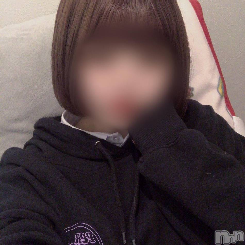 長岡デリヘル(ナガオカシソウゴウデリヘルカラー)の2020年11月27日お店速報「１８歳体験入店ゆめちゃん！１８時半～ご案内可能！」