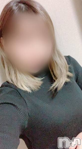 長岡デリヘル(ナガオカシソウゴウデリヘルカラー)の2021年12月13日お店速報「初出勤いとちゃん(*´ω｀*)10：30～ご案内可能」
