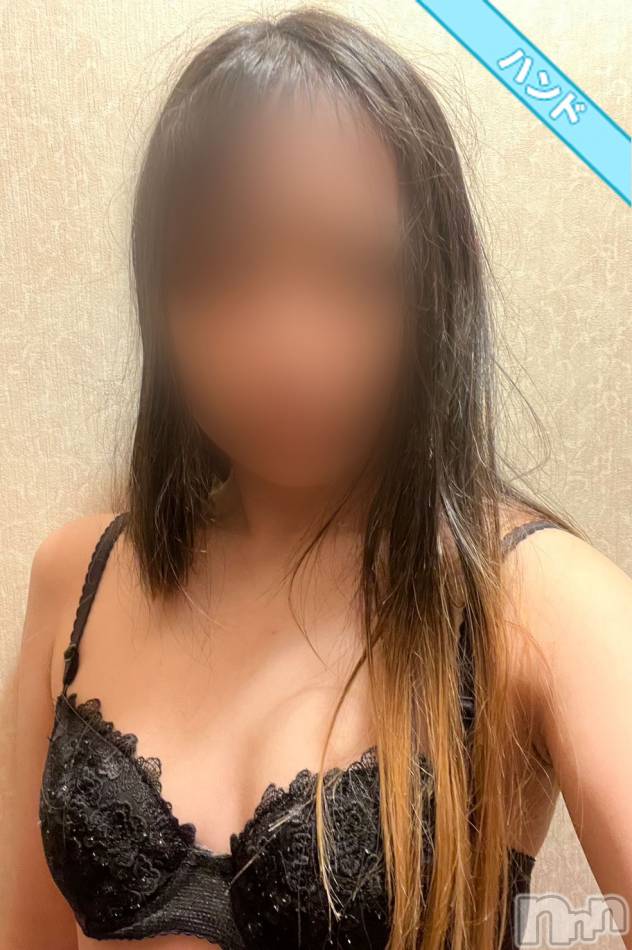 長岡デリヘル(ナガオカシソウゴウデリヘルカラー)の2024年10月1日お店速報「初出勤ひよりちゃん13時～👋本日多数出勤💁‍♀️🫧」