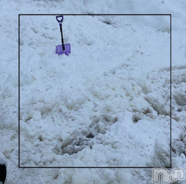 長岡デリヘルMimi(ミミ) チョコ【SPアドバイザー】(24)の12月19日写メブログ「【🍾】アパートのひとの雪かき終わった←🫥」