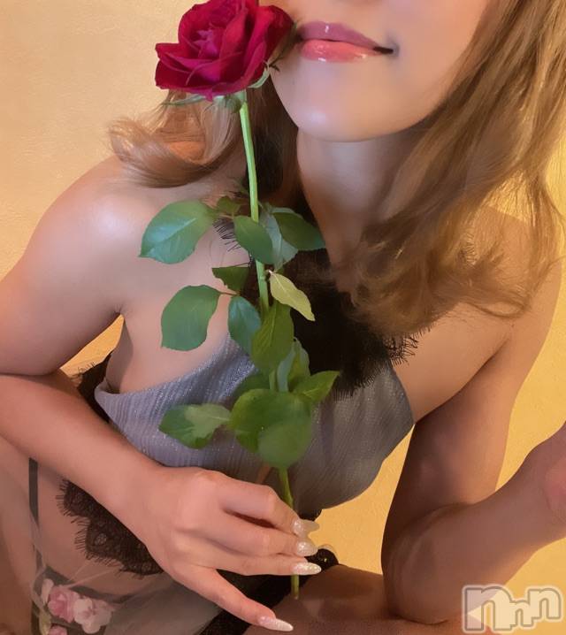 長岡デリヘルMimi(ミミ)チョコ【SPアドバイザー】(24)の2021年8月21日写メブログ「仲良し様👩‍🦰💞からのお花💞」