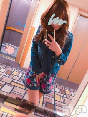 長岡デリヘル Mimi(ミミ) チョコ【SPアドバイザー】(24)の10月9日写メブログ「＊写真撮るときに、エレベーターがあいたから豚ちゃんエレベーターに乗せてみ た＊」