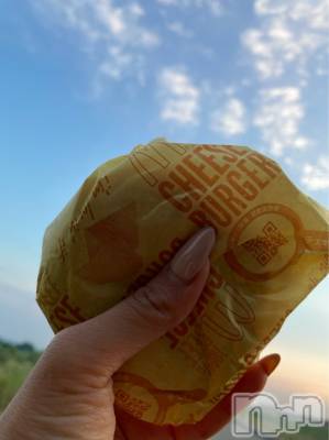 長岡デリヘル Mimi(ミミ) チョコ【SPアドバイザー】(24)の6月22日写メブログ「チーズバーガーしか勝たん♥」