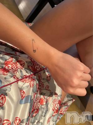 長岡デリヘル Mimi(ミミ) チョコ【SPアドバイザー】(24)の8月25日写メブログ「安全ピン✖️腕」