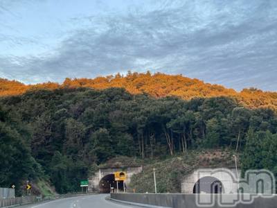 長岡デリヘル Mimi(ミミ) チョコ【SPアドバイザー】(24)の10月11日写メブログ「と、行って朝5時から移動してるわたし🤣💕」