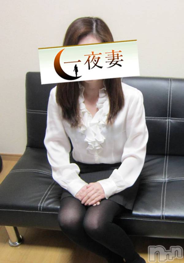 新潟人妻デリヘル(イチヤヅマ)の2022年3月17日お店速報「体験ほなみさん12時出勤！落ち着いた 雰囲気の癒し系！」