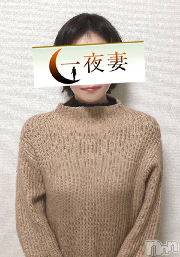 新潟人妻デリヘル(イチヤヅマ)の2022年11月14日お店速報「大人気じゅり奥様20時出勤！予約受付中♪お見逃しなく！！」