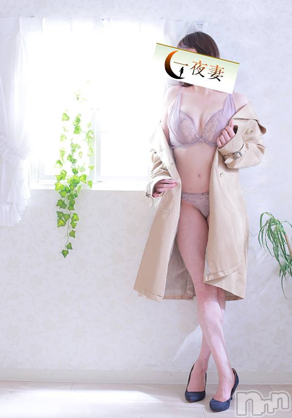 新潟人妻デリヘル(イチヤヅマ)の2024年4月29日お店速報「セクシー女が性をだす・・ 淫らで危険なアバンチュールをご堪能♪」