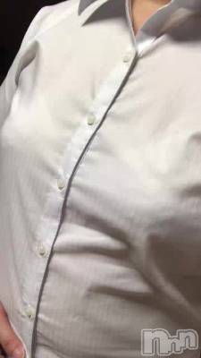 上越人妻デリヘル らぶ妻　～新潟の人妻が集う店～(ラブツマ) 小松えり★パイパン潮吹き(45)の8月17日動画「突然ですが！」