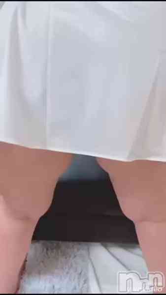小松えり★パイパン潮吹きの動画 初の試み