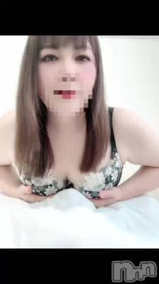 新潟デリヘル 奥様特急 新潟店(オクサマトッキュウニイガタテン) みいさ(35)の10月7日動画「人肌恋しい❤️」