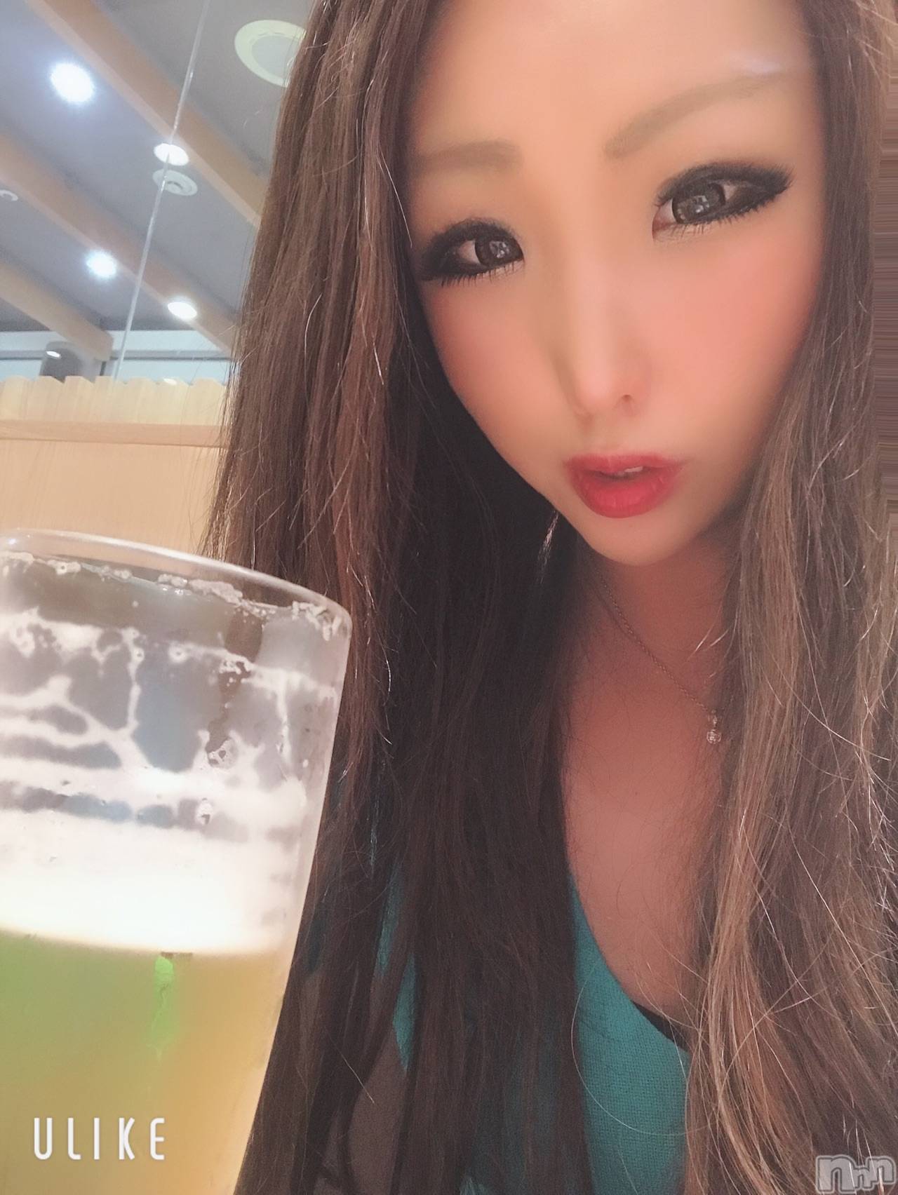 松本発デリヘルVANILLA(バニラ)りあ(23)の2019年5月15日写メブログ「空港で乾杯♡」