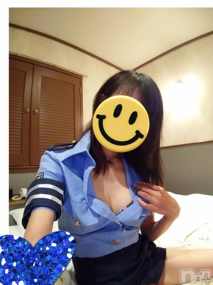 長岡デリヘル人妻楼　長岡店(ヒトヅマロウ　ナガオカテン) めぐみ(38)の11月29日写メブログ「☔ですね☺️しかし明日は楽しみ♥️」