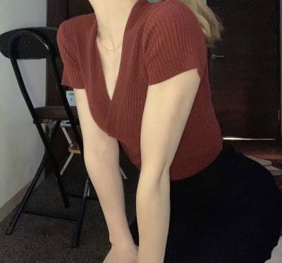 手塚えな プロフィール画像