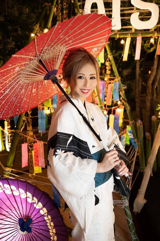 �Υ��С������륰��ӥ� Club Honey .() 7����