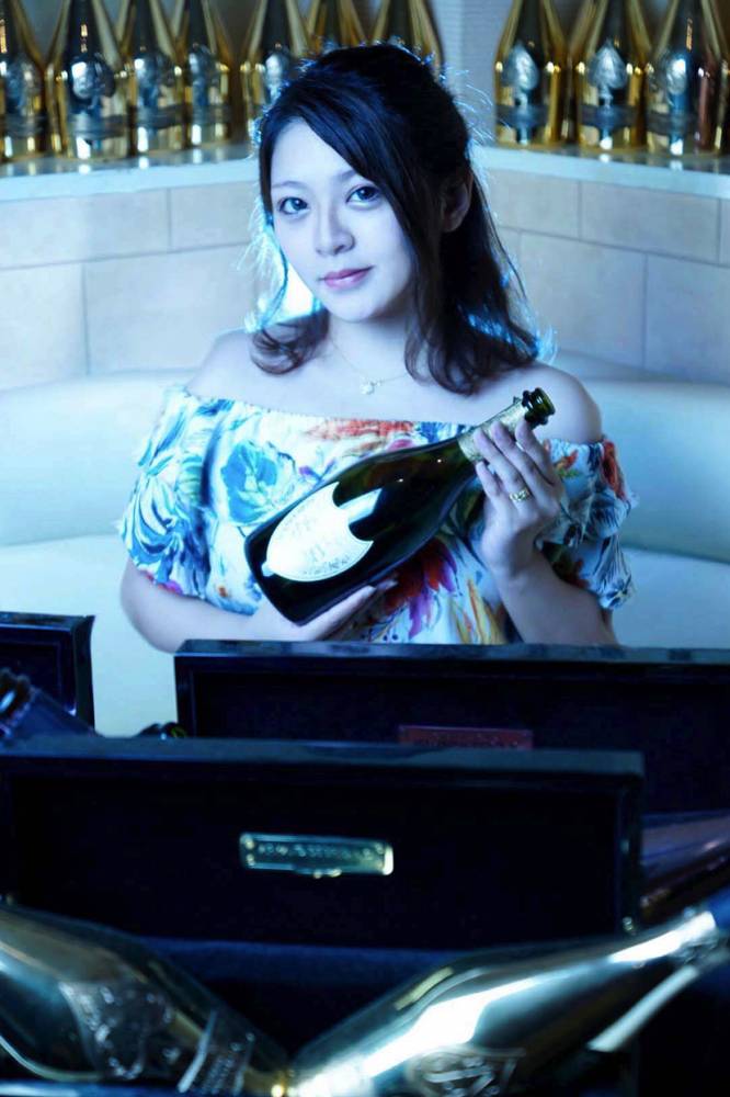 �Υ��С������륰��ӥ�  �椤(23) 6����