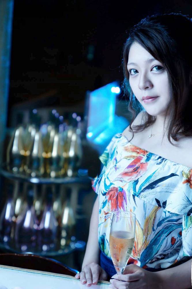 �Υ��С������륰��ӥ�  �椤(23) 2����