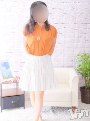 よしの(40) 身長158cm、スリーサイズB90(F).W59.H89。甲府人妻デリヘル 若妻専門デリヘル／山梨人妻(ワカヅマセンモンデリヘル／ヤマナシヒトヅマ)在籍。