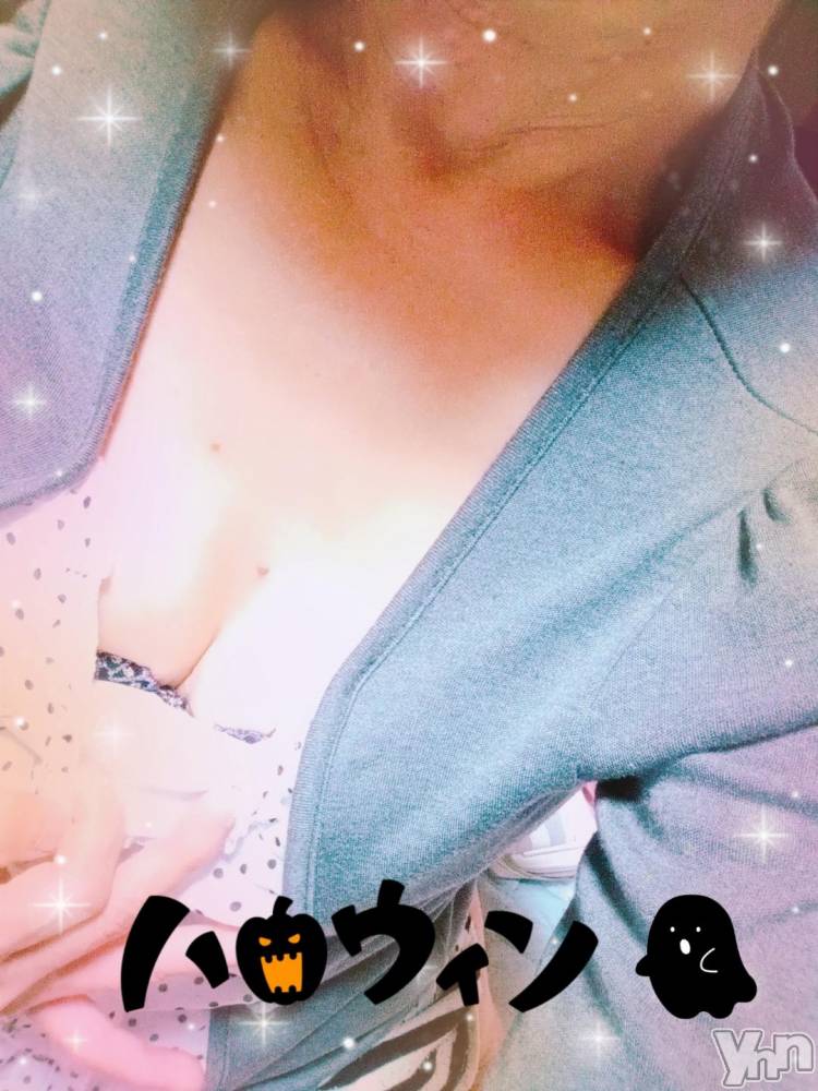 甲府デリヘル甲府人妻隊(コウフヒトヅマタイ) ゆみ(43)の10月31日写メブログ「只今待機中～」