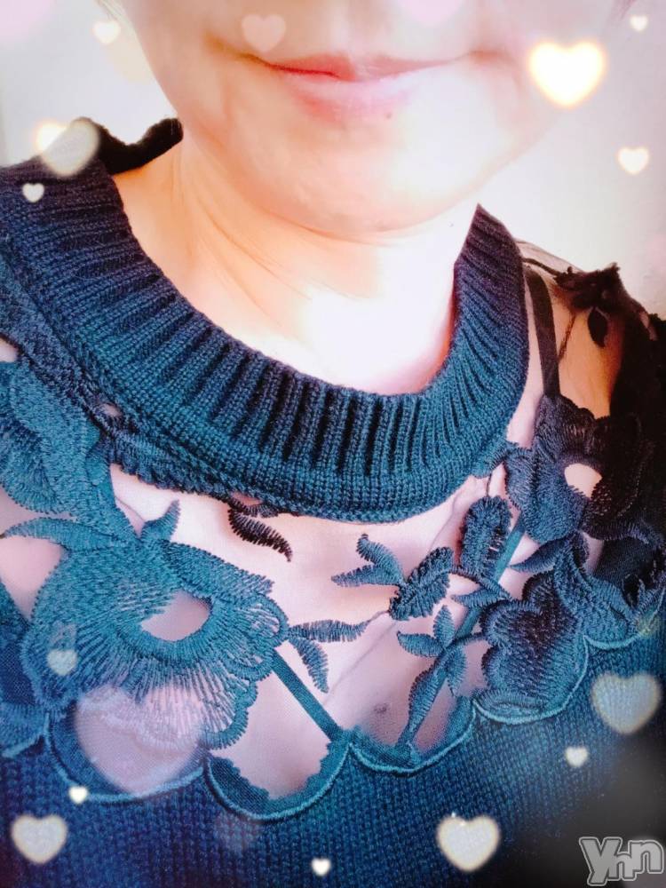 甲府デリヘル甲府人妻隊(コウフヒトヅマタイ) ゆみ(43)の12月3日写メブログ「出勤してます(*^^*)」