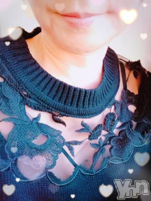 甲府デリヘル 甲府人妻隊(コウフヒトヅマタイ) ゆみ(43)の12月3日写メブログ「出勤してます(*^^*)」