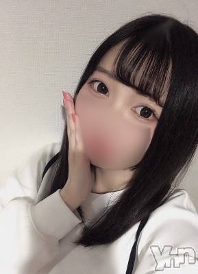 くみ(22) 身長154cm、スリーサイズB86(E).W61.H84。甲府ソープ オレンジハウス在籍。