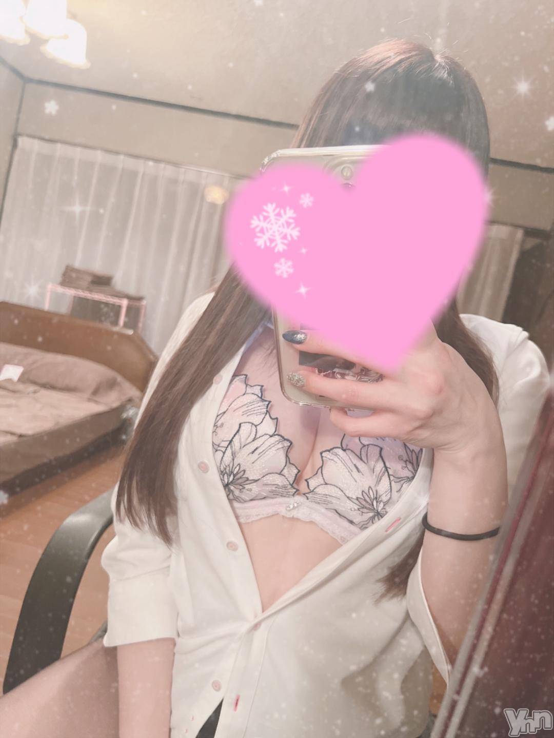 石和ソープ石和クリスタル(イサワクリスタル)いおん(34)の2024年11月27日写メブログ「🤍:相変わらず敏感くん🫶」