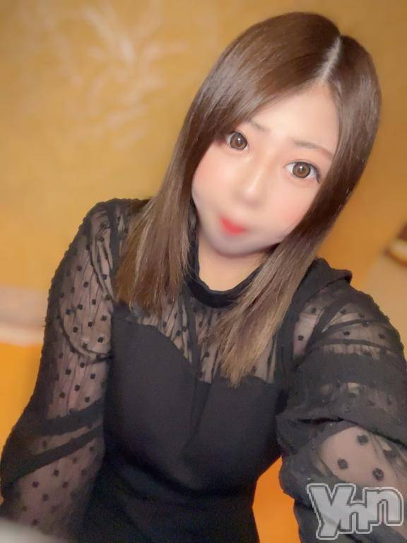 石和ソープ石和クリスタル(イサワクリスタル)いおん(34)の2024年12月17日写メブログ「🤍:残り1枠限定🫶」