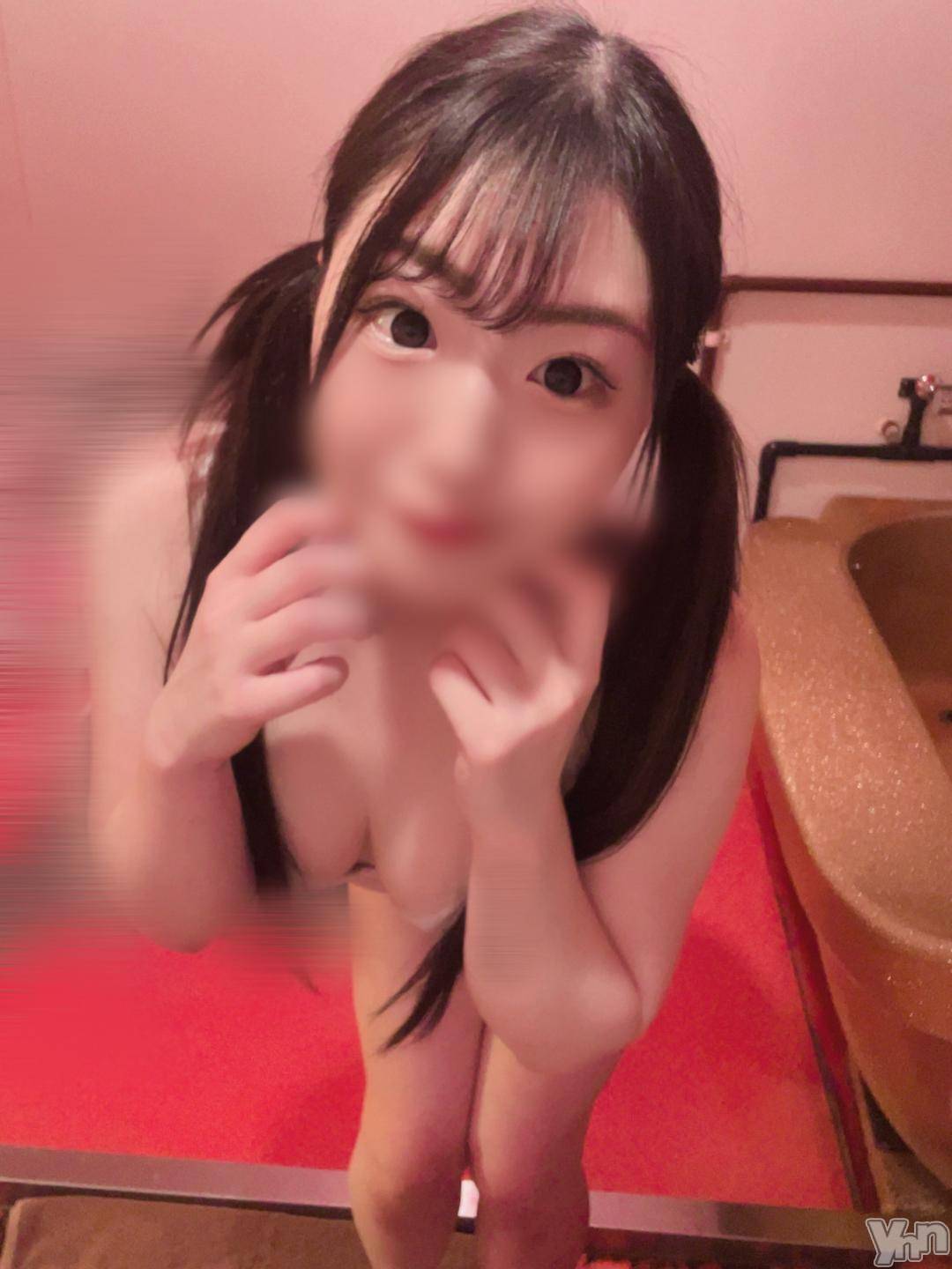 石和ソープ石和クリスタル(イサワクリスタル)えれな(21)の2024年11月9日写メブログ「ぎゅってして？」