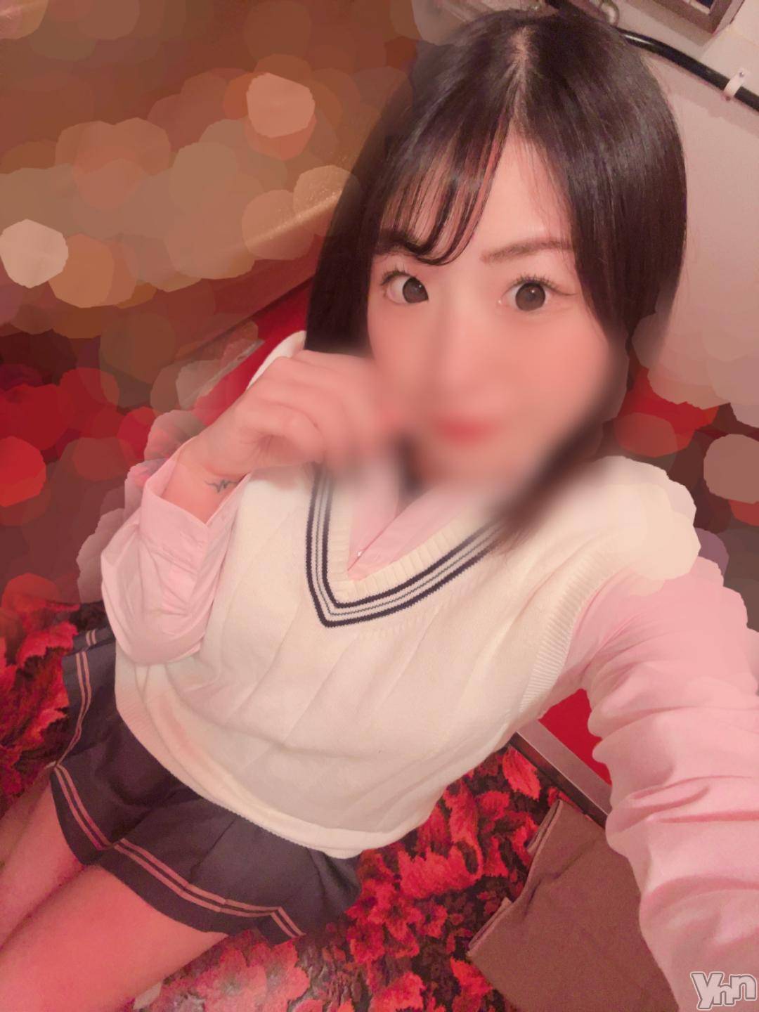 石和ソープ石和クリスタル(イサワクリスタル)えれな(21)の2024年12月5日写メブログ「シャツ💗」