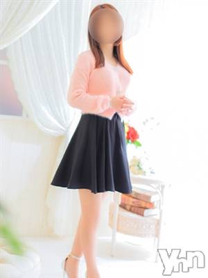 りつ(27) 身長157cm、スリーサイズB85(C).W57.H86。甲府デリヘル LOVE CLOVER(ラブクローバー)在籍。