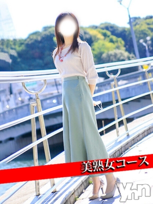 新人まなか(41) 身長159cm、スリーサイズB84(C).W57.H85。甲府人妻デリヘル 甲府人妻隊(コウフヒトヅマタイ)在籍。