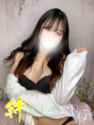 まりの(21) 身長159cm、スリーサイズB87(D).W56.H86。甲府デリヘル 山梨デリヘル　絆　甲府店(ヤマナシデリヘル　キズナ　コウフテン)在籍。
