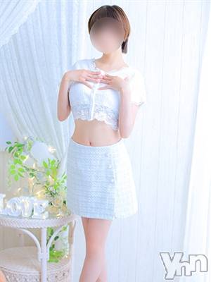 あい(27) 身長165cm、スリーサイズB86(D).W57.H85。甲府デリヘル LOVE CLOVER(ラブクローバー)在籍。