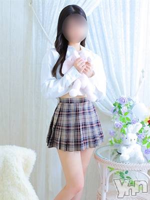 てん(20) 身長163cm、スリーサイズB85(C).W57.H85。甲府デリヘル LOVE CLOVER(ラブクローバー)在籍。