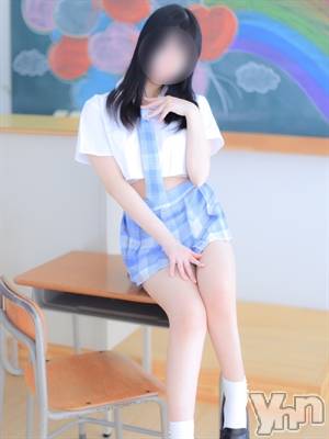 みるく(19) 身長156cm、スリーサイズB87(F).W57.H86。甲府デリヘル LOVE CLOVER(ラブクローバー)在籍。