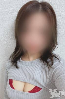 成海あいな(26) 身長153cm、スリーサイズB86(E).W60.H88。甲府風俗エステ 甲府回春アロマージュ(コウフカイシュンアロマージュ)在籍。