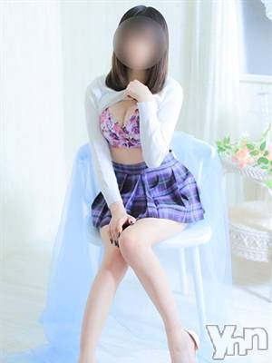 らら(20) 身長157cm、スリーサイズB85(C).W57.H84。甲府デリヘル LOVE CLOVER(ラブクローバー)在籍。