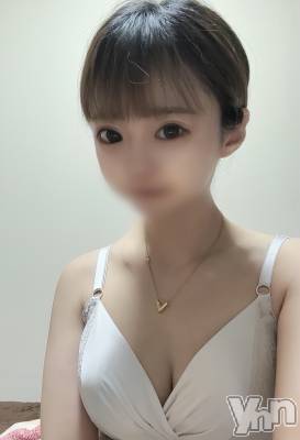 なつな(25) 身長155cm、スリーサイズB87(E).W56.H83。甲府ソープ オレンジハウス在籍。