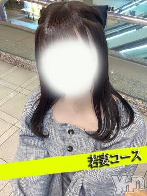 のん(22) 身長148cm、スリーサイズB88(F).W60.H87。甲府人妻デリヘル 甲府人妻隊(コウフヒトヅマタイ)在籍。