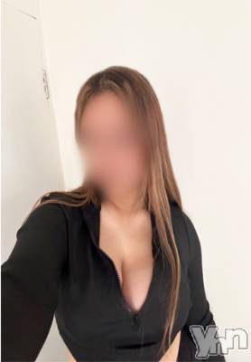 近藤さとみ(18) 身長165cm、スリーサイズB100(G以上).W64.H101。甲府デリヘル 甲府回春アロマージュ(コウフカイシュンアロマージュ)在籍。