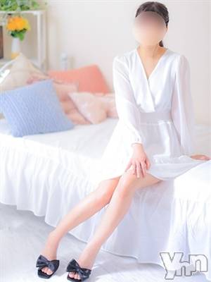 みなも(26) 身長162cm、スリーサイズB87(D).W57.H86。甲府デリヘル 山梨奥さま食堂(ヤマナシオクサマショクドウ)在籍。