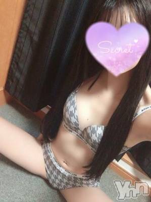 甲府デリヘル 山梨デリヘル　絆　甲府店(ヤマナシデリヘル　キズナ　コウフテン) あくあ(24)の4月23日写メブログ「起きてる？」