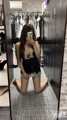 甲府ソープオレンジハウス ぴの(23)の8月26日写メブログ「ちらっ🫣🤍」