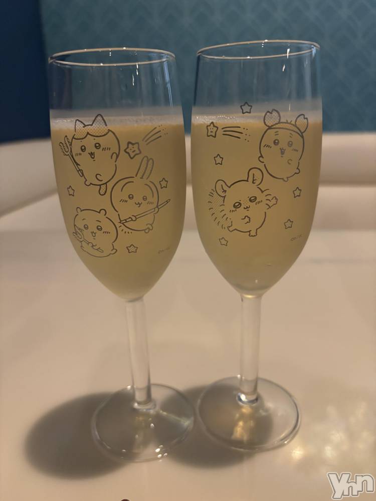 ���ܥ���Х��顦�����Cheriru(�������) �����ߤ�9��12���̥�֥�����🥂��