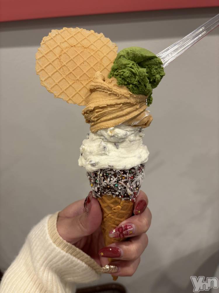 ���ܥ���Х��顦�����Cheriru(�������) �����ߤ�11��23���̥�֥�����🍨��