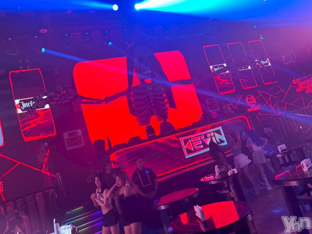 ���ܥ���Х��顦�����CLUB WONDER(����� ������) ���ȻҤ�10��30���̥�֥����֤ɤ�ʤ˴�ĥ�ä��äƵ����ˤϤʤ�ʤ����ɡ�