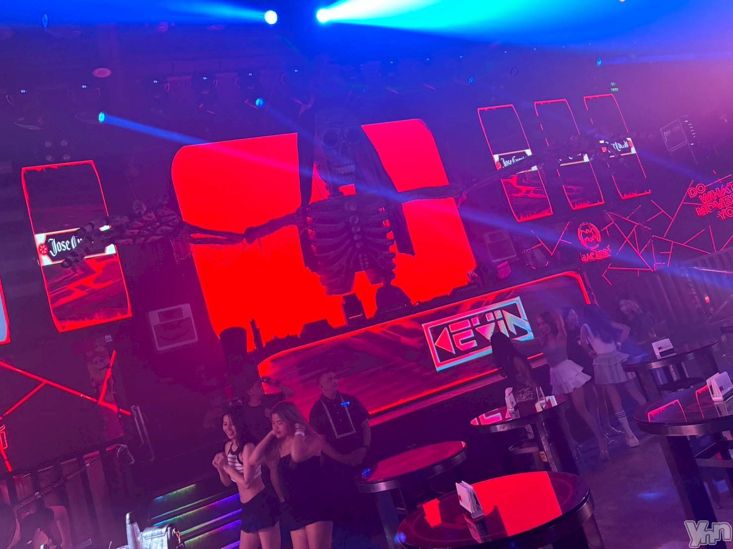 ���ܥ���Х��顦�����CLUB WONDER(����� ������) ��2025ǯ10��30���̥�֥����֤ɤ�ʤ˴�ĥ�ä��äƵ����ˤϤʤ�ʤ����ɡ�