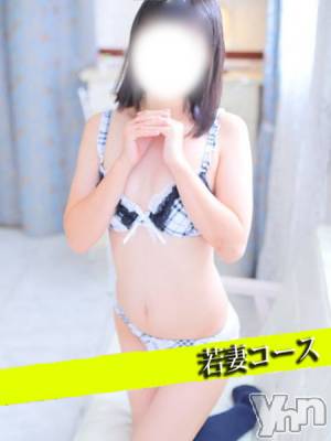 新人れい(20) 身長157cm、スリーサイズB80(B).W57.H83。甲府人妻デリヘル 甲府人妻隊(コウフヒトヅマタイ)在籍。